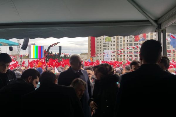 Cumhurbaşkanımızında katıldığı Esenlerimizde halkımızın hizmetine sunulan Taş Camii ve Millet bahçemizin açılış programına katıldık.