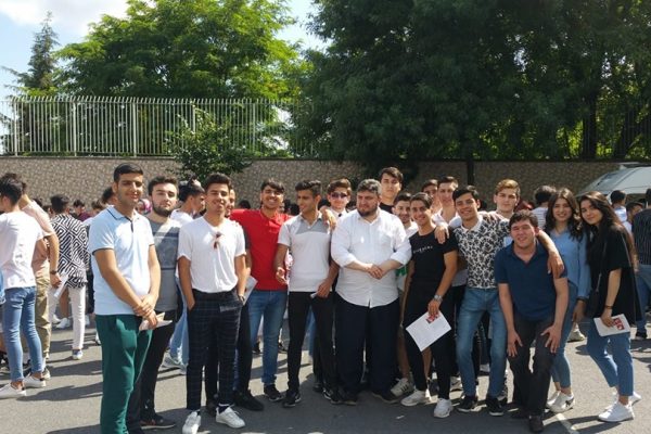Öğrenci kardeşlerimizi 12.sınıflardan mezun ettik.