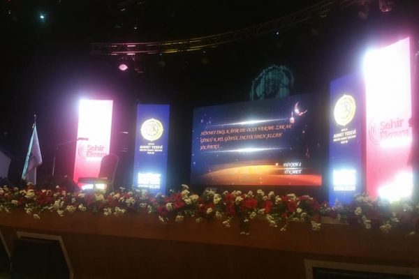 Esenler Belediyesinin düzenlediği Hoca Ahmet Yesevi kültür yılı programına iştirak ettik.