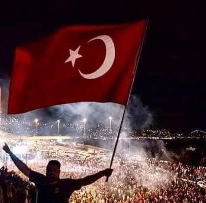 Van’da keşif görevi yapan uçak Artos Dağı’na düştü.