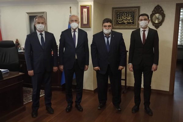 Türkiye Vakıflar Genel Müdürümüz sayın Burhan ERSOY beyi makamında ziyaret ettik.