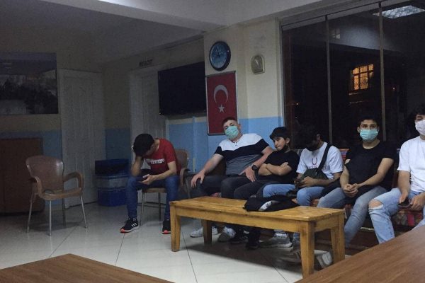 Esenler Davutpaşa’da ikinci bahar kıraathanesin de Tugvalı gençlerle buluştuk.