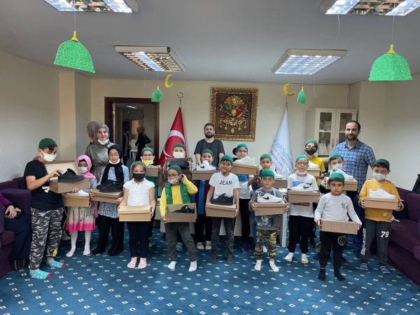 Yaz Kursu’nun kapanış programını Çekmeköy Temsilcilik binamızda düzenledik.